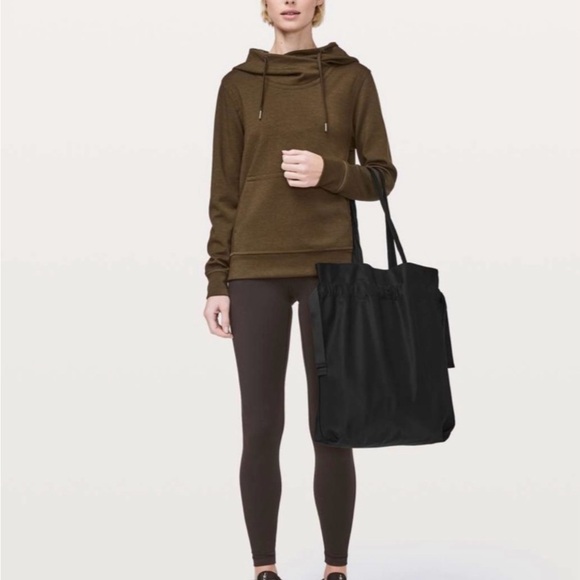 RARE Lululemon Easy As Sunday Tote 🖤 - Picture 3 of 4